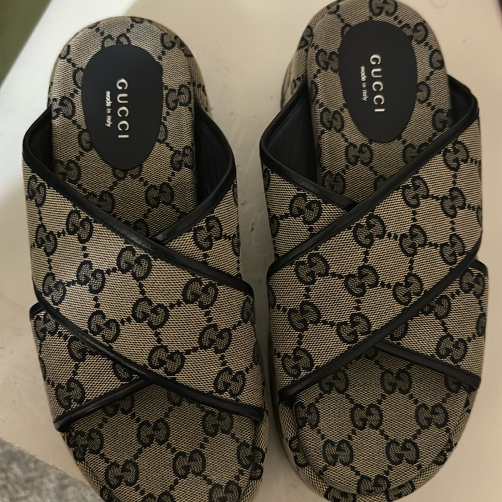 Navy monogram cross cross slides